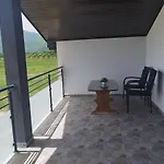 Vikendica Bosnjak * Prozor