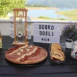 Vikendica Bosnjak Casa de Férias *