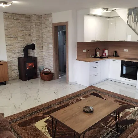 Vikendica Bosnjak Nyaraló *