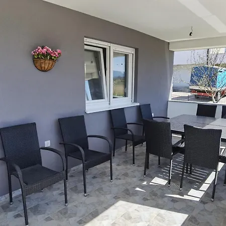 Vikendica Bosnjak Holiday home *