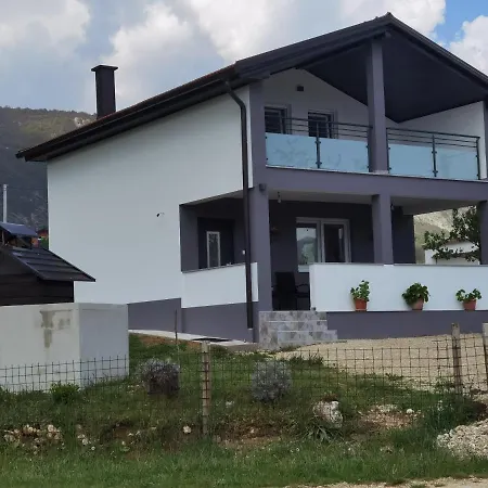 Vikendica Bosnjak Semesterbostad Prozor