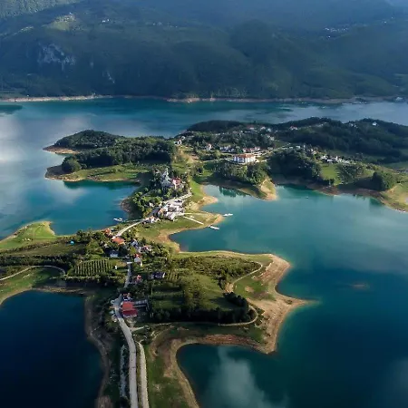 Vikendica Bosnjak Holiday home *
