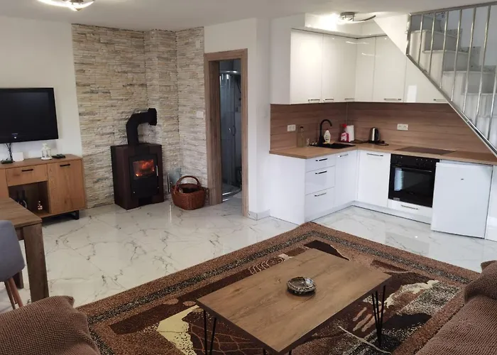 Vikendica Bosnjak بيت للعطل *