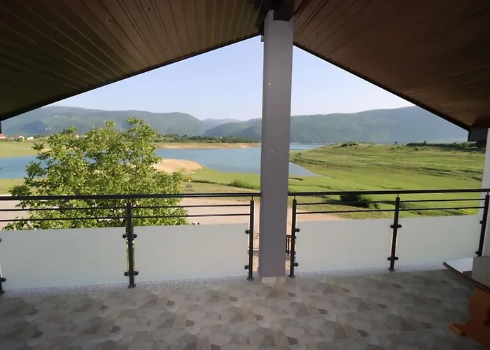 Vikendica Bosnjak بيت للعطل