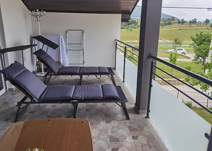 Vikendica Bosnjak * Prozor